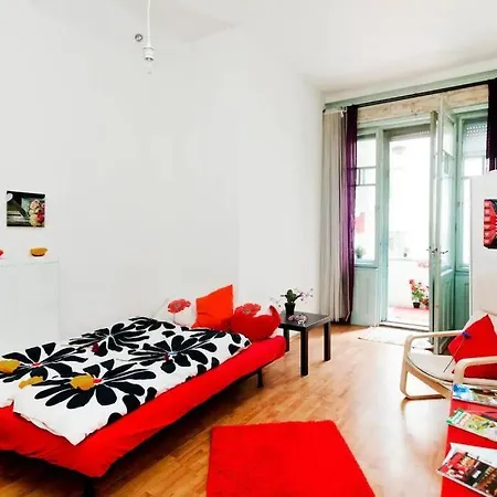 4 Bedroom Flat Near The Center Budapest